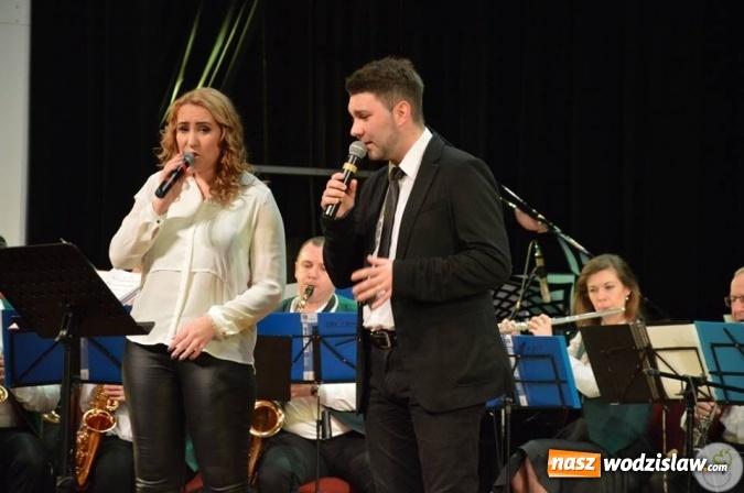 Zdjęcie w galerii na portalu naszwodzislaw.com: Koncert Noworoczny w Radlinie przyciągnął tłumy mieszkańców  wiadomości z regionu