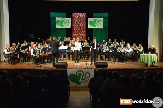 Zdjęcie w galerii na portalu naszwodzislaw.com: Koncert Noworoczny w Radlinie przyciągnął tłumy mieszkańców  wiadomości z regionu