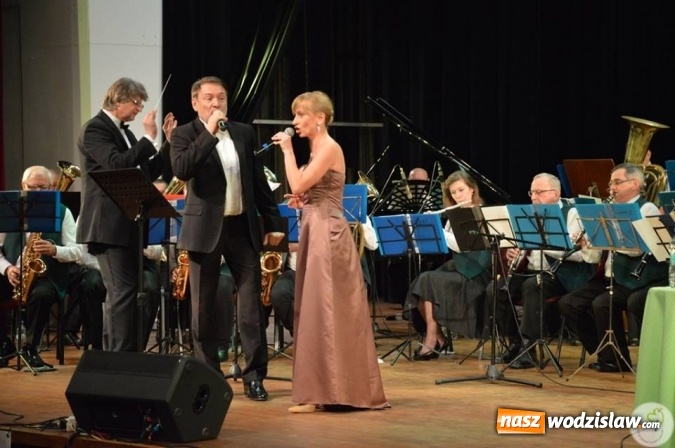 Zdjęcie w galerii na portalu naszwodzislaw.com: Koncert Noworoczny w Radlinie przyciągnął tłumy mieszkańców  wiadomości z regionu