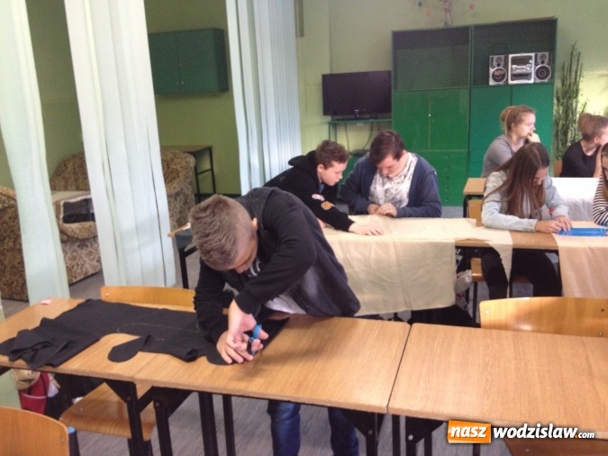 Zdjęcie w galerii na portalu naszwodzislaw.com: Uczniowie z Zespołu Szkół nr 3 ratują dzieci w Afryce!  wiadomości z regionu