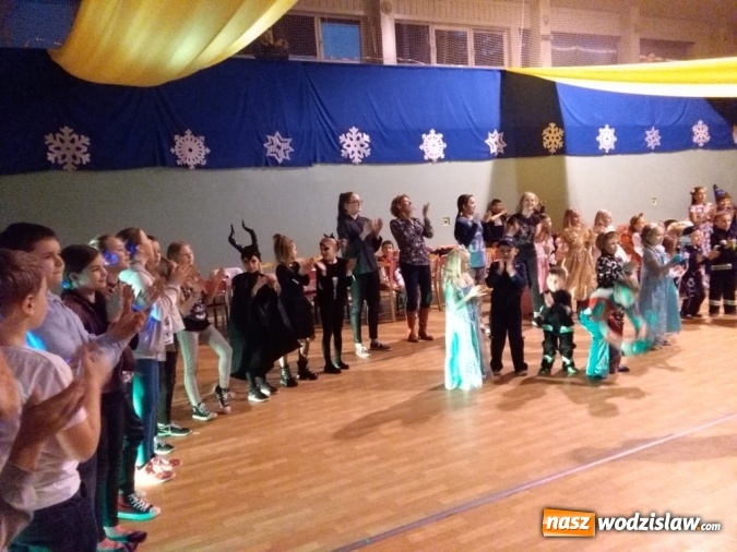 Zdjęcie w galerii na portalu naszwodzislaw.com: Bal karnawałowy. Działo się w Zespole Szkolno - Przedszkolnym nr 5 wiadomości z regionu