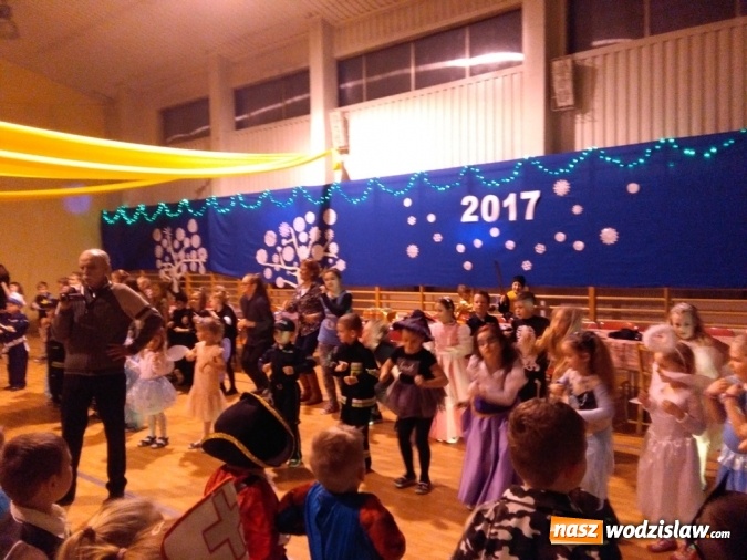 Zdjęcie w galerii na portalu naszwodzislaw.com: Bal karnawałowy. Działo się w Zespole Szkolno - Przedszkolnym nr 5 wiadomości z regionu