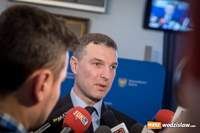 Zdjęcie w galerii na portalu naszwodzislaw.com: Śląskie ma plan, jak walczyć ze smogiem. Od września ma obowiązywać zakaz stosowania paliw złej jakości  wiadomości z regionu