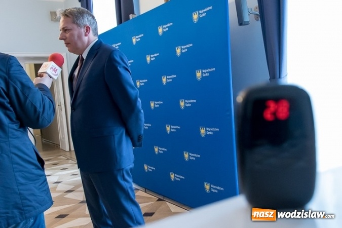 Zdjęcie w galerii na portalu naszwodzislaw.com: Śląskie ma plan, jak walczyć ze smogiem. Od września ma obowiązywać zakaz stosowania paliw złej jakości  wiadomości z regionu