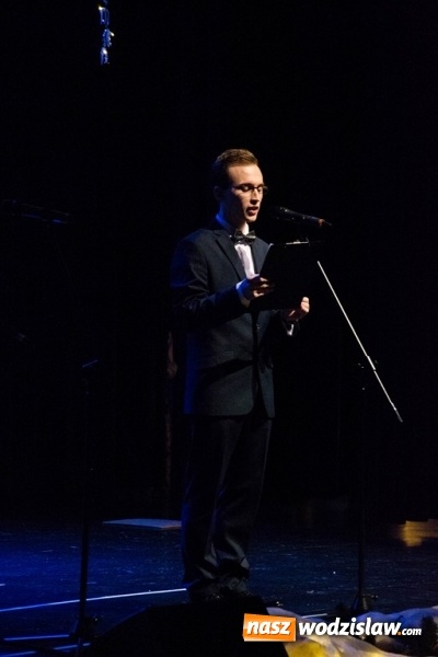 Zdjęcie w galerii na portalu naszwodzislaw.com: Studentki z Włoch i Ukrainy kolędowały w Rydułtowach  wiadomości z regionu