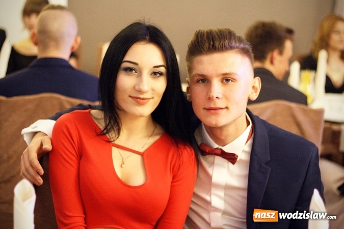 Zdjęcie w galerii na portalu naszwodzislaw.com: Wystartował maraton studni&oacute;wkowy. Uczniowie PCKZiU świętują w Bluszczowie wiadomości z regionu