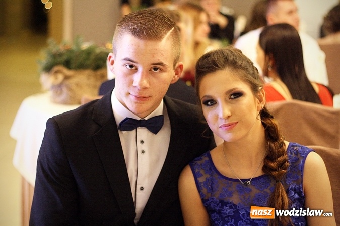 Zdjęcie w galerii na portalu naszwodzislaw.com: Wystartował maraton studni&oacute;wkowy. Uczniowie PCKZiU świętują w Bluszczowie wiadomości z regionu