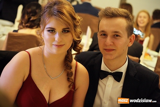 Zdjęcie w galerii na portalu naszwodzislaw.com: Wystartował maraton studni&oacute;wkowy. Uczniowie PCKZiU świętują w Bluszczowie wiadomości z regionu