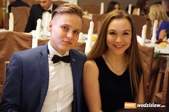 Zdjęcie w galerii na portalu naszwodzislaw.com: Wystartował maraton studni&oacute;wkowy. Uczniowie PCKZiU świętują w Bluszczowie wiadomości z regionu