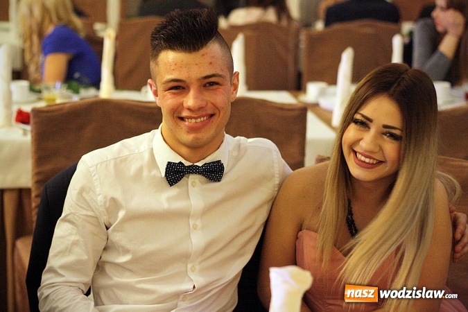 Zdjęcie w galerii na portalu naszwodzislaw.com: Wystartował maraton studni&oacute;wkowy. Uczniowie PCKZiU świętują w Bluszczowie wiadomości z regionu