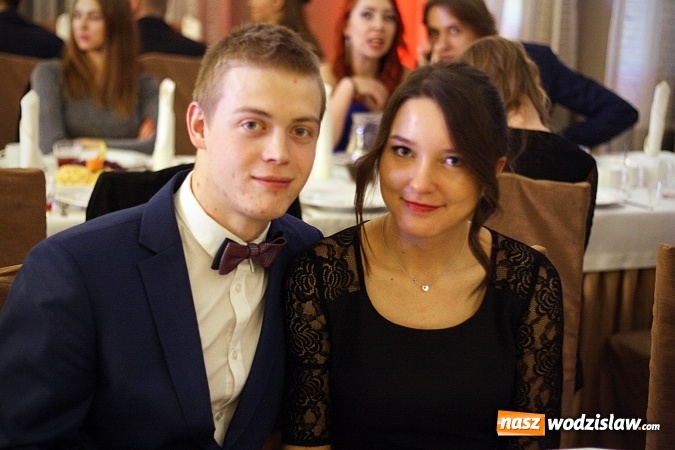 Zdjęcie w galerii na portalu naszwodzislaw.com: Wystartował maraton studni&oacute;wkowy. Uczniowie PCKZiU świętują w Bluszczowie wiadomości z regionu