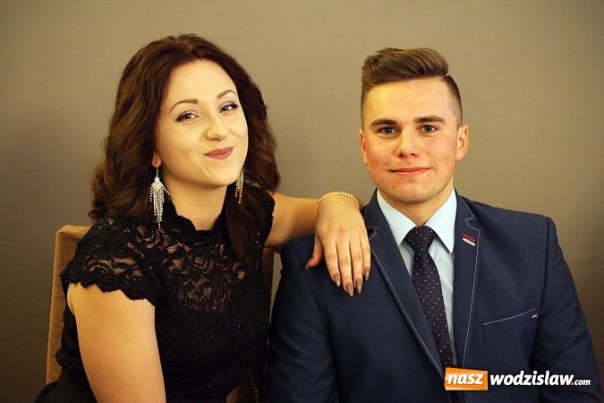 Zdjęcie w galerii na portalu naszwodzislaw.com: Wystartował maraton studni&oacute;wkowy. Uczniowie PCKZiU świętują w Bluszczowie wiadomości z regionu