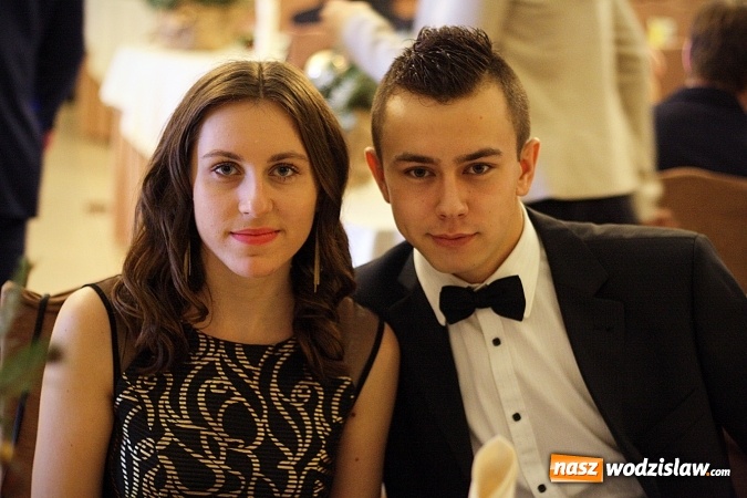 Zdjęcie w galerii na portalu naszwodzislaw.com: Wystartował maraton studni&oacute;wkowy. Uczniowie PCKZiU świętują w Bluszczowie wiadomości z regionu