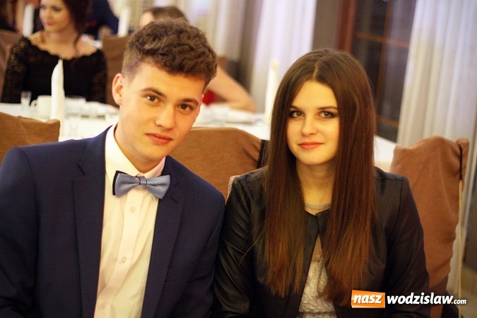 Zdjęcie w galerii na portalu naszwodzislaw.com: Wystartował maraton studni&oacute;wkowy. Uczniowie PCKZiU świętują w Bluszczowie wiadomości z regionu