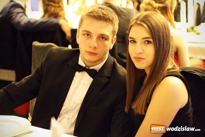 Zdjęcie w galerii na portalu naszwodzislaw.com: Wystartował maraton studni&oacute;wkowy. Uczniowie PCKZiU świętują w Bluszczowie wiadomości z regionu