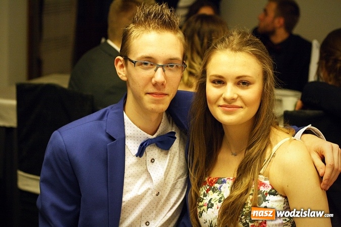 Zdjęcie w galerii na portalu naszwodzislaw.com: Wystartował maraton studni&oacute;wkowy. Uczniowie PCKZiU świętują w Bluszczowie wiadomości z regionu