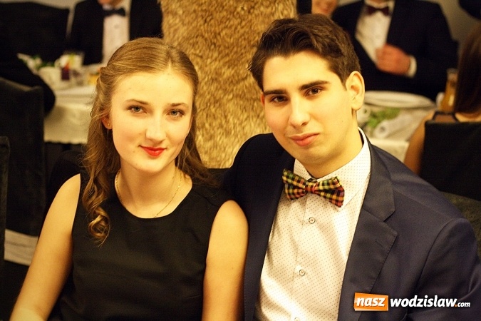 Zdjęcie w galerii na portalu naszwodzislaw.com: Wystartował maraton studni&oacute;wkowy. Uczniowie PCKZiU świętują w Bluszczowie wiadomości z regionu