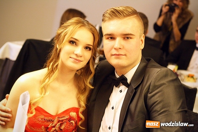 Zdjęcie w galerii na portalu naszwodzislaw.com: Wystartował maraton studni&oacute;wkowy. Uczniowie PCKZiU świętują w Bluszczowie wiadomości z regionu