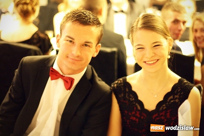 Zdjęcie w galerii na portalu naszwodzislaw.com: Wystartował maraton studni&oacute;wkowy. Uczniowie PCKZiU świętują w Bluszczowie wiadomości z regionu