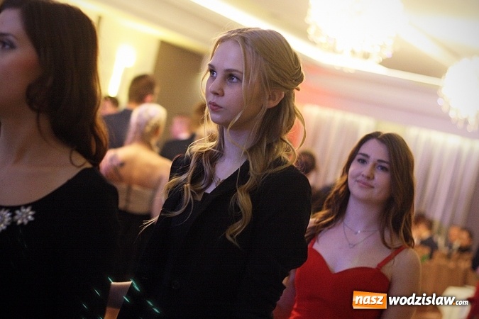 Zdjęcie w galerii na portalu naszwodzislaw.com: Wystartował maraton studni&oacute;wkowy. Uczniowie PCKZiU świętują w Bluszczowie wiadomości z regionu