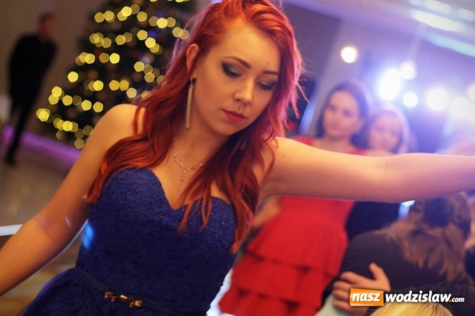 Zdjęcie w galerii na portalu naszwodzislaw.com: Wystartował maraton studni&oacute;wkowy. Uczniowie PCKZiU świętują w Bluszczowie wiadomości z regionu