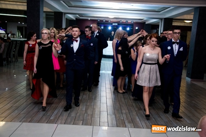 Zdjęcie w galerii na portalu naszwodzislaw.com: Studni&oacute;wka w Premium. Zobacz, jak bawili się maturzyści z ZSP nr 2 w Rydułtowach wiadomości z regionu