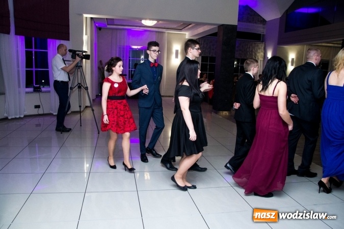 Zdjęcie w galerii na portalu naszwodzislaw.com: Studni&oacute;wka w Premium. Zobacz, jak bawili się maturzyści z ZSP nr 2 w Rydułtowach wiadomości z regionu