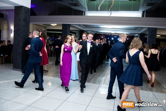 Zdjęcie w galerii na portalu naszwodzislaw.com: Studni&oacute;wka w Premium. Zobacz, jak bawili się maturzyści z ZSP nr 2 w Rydułtowach wiadomości z regionu