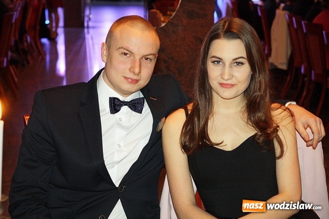 Zdjęcie w galerii na portalu naszwodzislaw.com: Maturzyści PCKZiU bawią się na studniówce w Hotelu Amadeus wiadomości z regionu