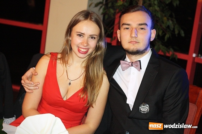 Zdjęcie w galerii na portalu naszwodzislaw.com: Maturzyści PCKZiU bawią się na studniówce w Hotelu Amadeus wiadomości z regionu