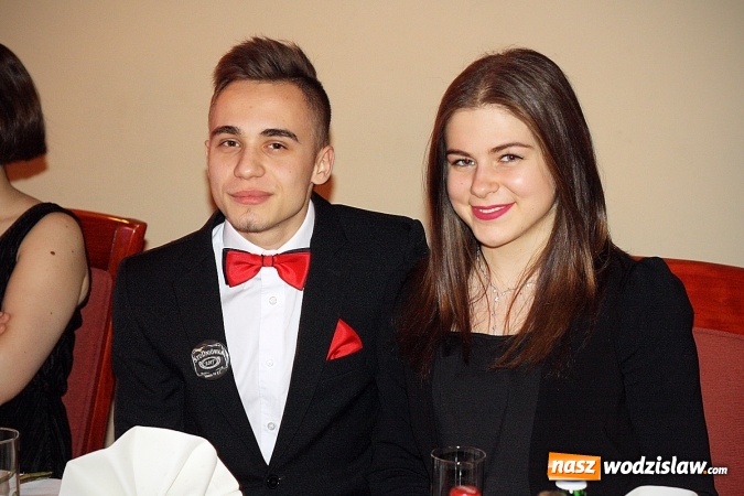 Zdjęcie w galerii na portalu naszwodzislaw.com: Maturzyści PCKZiU bawią się na studniówce w Hotelu Amadeus wiadomości z regionu