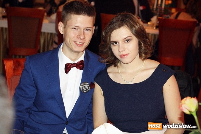 Zdjęcie w galerii na portalu naszwodzislaw.com: Maturzyści PCKZiU bawią się na studniówce w Hotelu Amadeus wiadomości z regionu