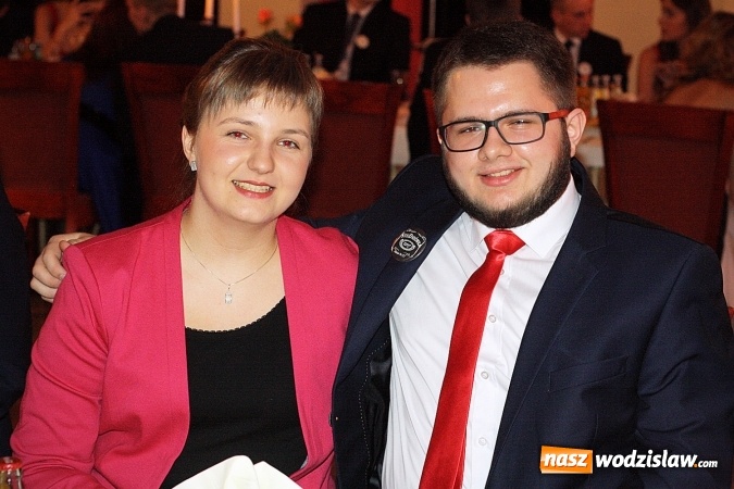 Zdjęcie w galerii na portalu naszwodzislaw.com: Maturzyści PCKZiU bawią się na studniówce w Hotelu Amadeus wiadomości z regionu