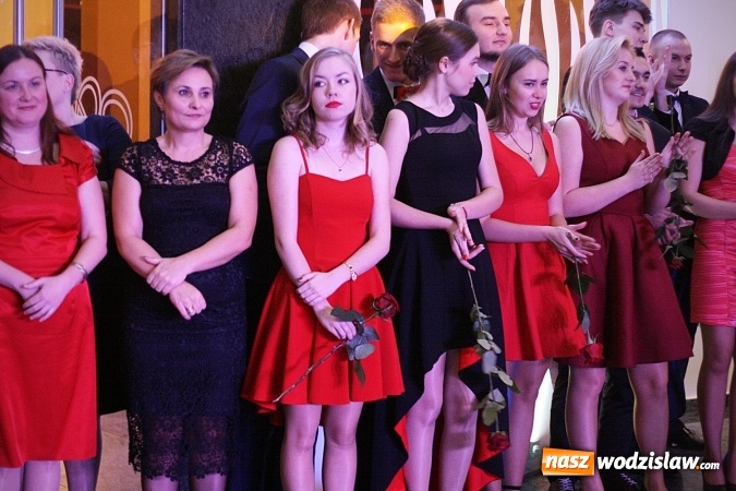 Zdjęcie w galerii na portalu naszwodzislaw.com: Maturzyści PCKZiU bawią się na studniówce w Hotelu Amadeus wiadomości z regionu