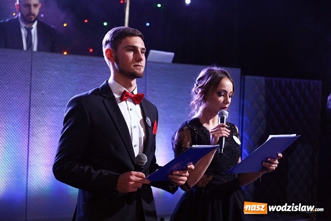 Zdjęcie w galerii na portalu naszwodzislaw.com: Maturzyści PCKZiU bawią się na studniówce w Hotelu Amadeus wiadomości z regionu