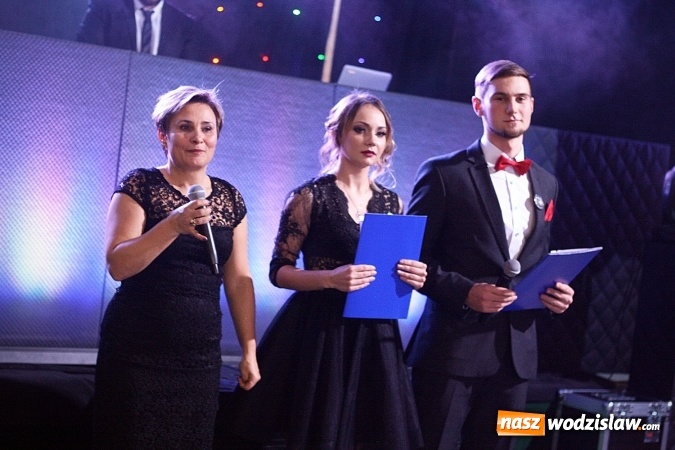 Zdjęcie w galerii na portalu naszwodzislaw.com: Maturzyści PCKZiU bawią się na studniówce w Hotelu Amadeus wiadomości z regionu