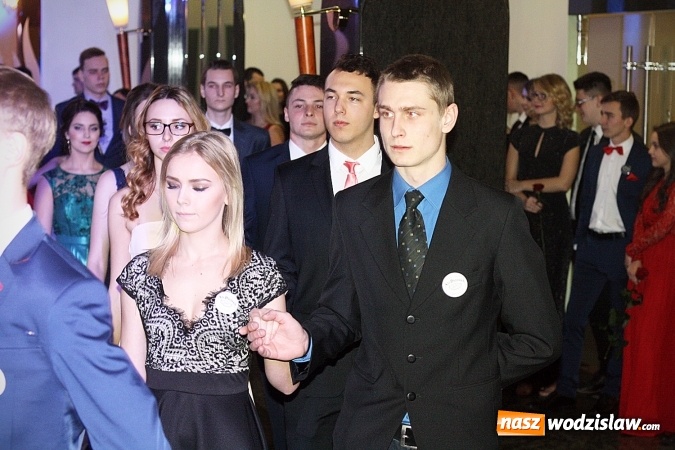 Zdjęcie w galerii na portalu naszwodzislaw.com: Maturzyści PCKZiU bawią się na studniówce w Hotelu Amadeus wiadomości z regionu