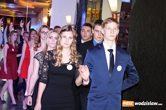 Zdjęcie w galerii na portalu naszwodzislaw.com: Maturzyści PCKZiU bawią się na studniówce w Hotelu Amadeus wiadomości z regionu