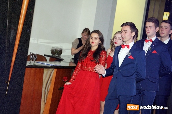 Zdjęcie w galerii na portalu naszwodzislaw.com: Maturzyści PCKZiU bawią się na studniówce w Hotelu Amadeus wiadomości z regionu