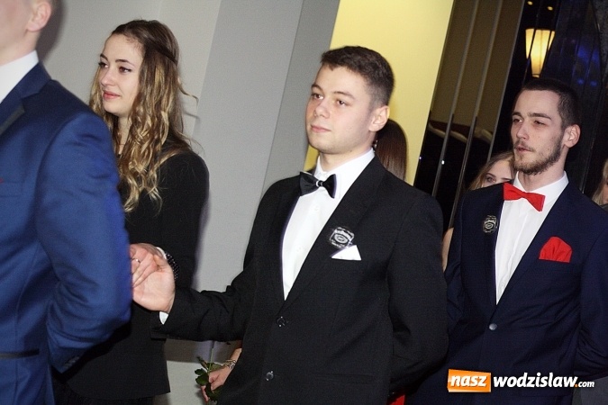 Zdjęcie w galerii na portalu naszwodzislaw.com: Maturzyści PCKZiU bawią się na studniówce w Hotelu Amadeus wiadomości z regionu