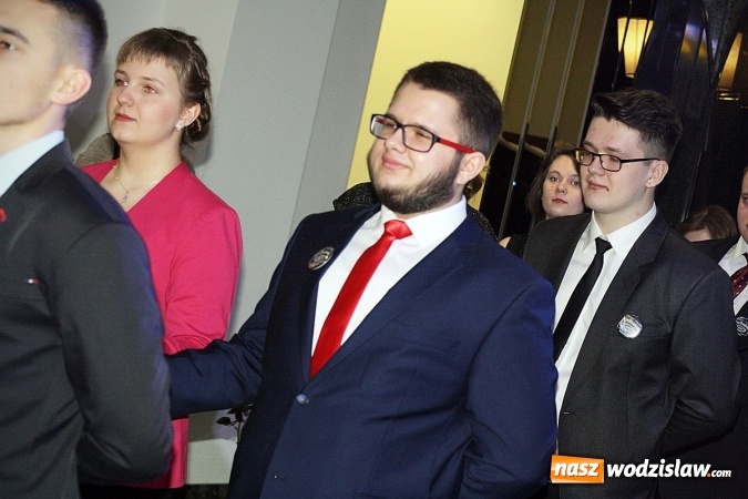 Zdjęcie w galerii na portalu naszwodzislaw.com: Maturzyści PCKZiU bawią się na studniówce w Hotelu Amadeus wiadomości z regionu