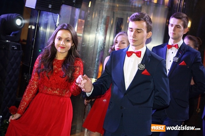 Zdjęcie w galerii na portalu naszwodzislaw.com: Maturzyści PCKZiU bawią się na studniówce w Hotelu Amadeus wiadomości z regionu