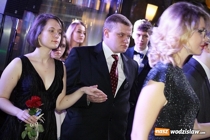 Zdjęcie w galerii na portalu naszwodzislaw.com: Maturzyści PCKZiU bawią się na studniówce w Hotelu Amadeus wiadomości z regionu