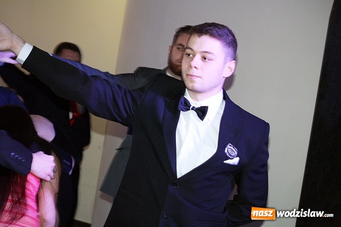 Zdjęcie w galerii na portalu naszwodzislaw.com: Maturzyści PCKZiU bawią się na studniówce w Hotelu Amadeus wiadomości z regionu