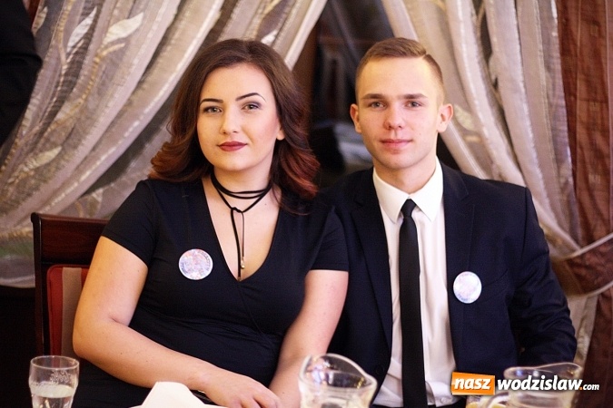 Zdjęcie w galerii na portalu naszwodzislaw.com: Za 110 dni matura. Część uczniów z ZST bawi się w Gościńcu Wodzisławskim wiadomości z regionu