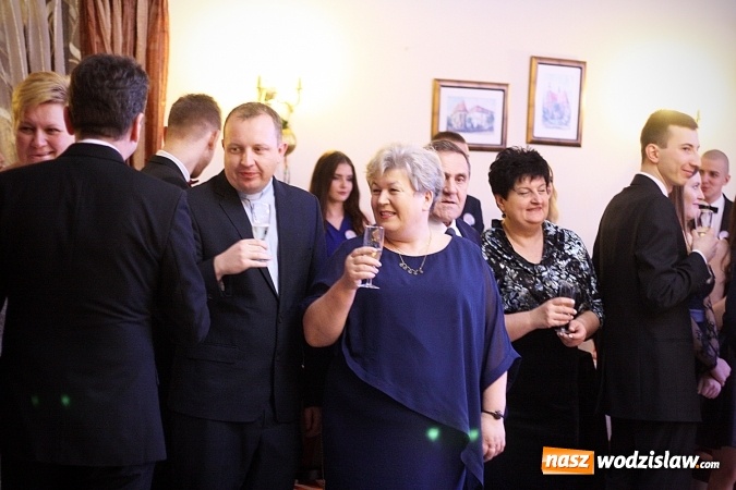 Zdjęcie w galerii na portalu naszwodzislaw.com: Za 110 dni matura. Część uczniów z ZST bawi się w Gościńcu Wodzisławskim wiadomości z regionu