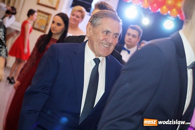 Zdjęcie w galerii na portalu naszwodzislaw.com: Za 110 dni matura. Część uczniów z ZST bawi się w Gościńcu Wodzisławskim wiadomości z regionu