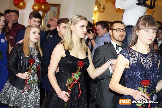 Zdjęcie w galerii na portalu naszwodzislaw.com: Za 110 dni matura. Część uczniów z ZST bawi się w Gościńcu Wodzisławskim wiadomości z regionu