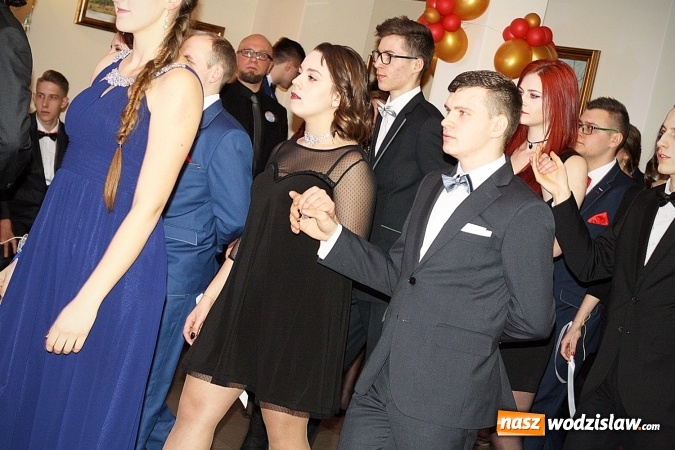 Zdjęcie w galerii na portalu naszwodzislaw.com: Za 110 dni matura. Część uczniów z ZST bawi się w Gościńcu Wodzisławskim wiadomości z regionu