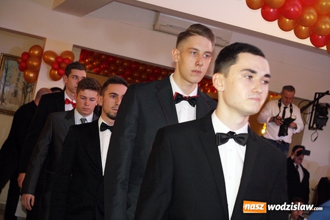 Zdjęcie w galerii na portalu naszwodzislaw.com: Za 110 dni matura. Część uczniów z ZST bawi się w Gościńcu Wodzisławskim wiadomości z regionu